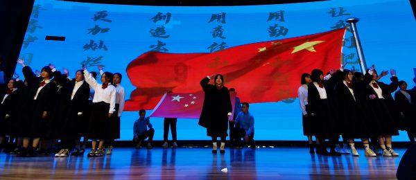 了解夏季穿半身裙时该怎么搭配上衣?穿什么颜色的最好?平台,分享知识乐趣