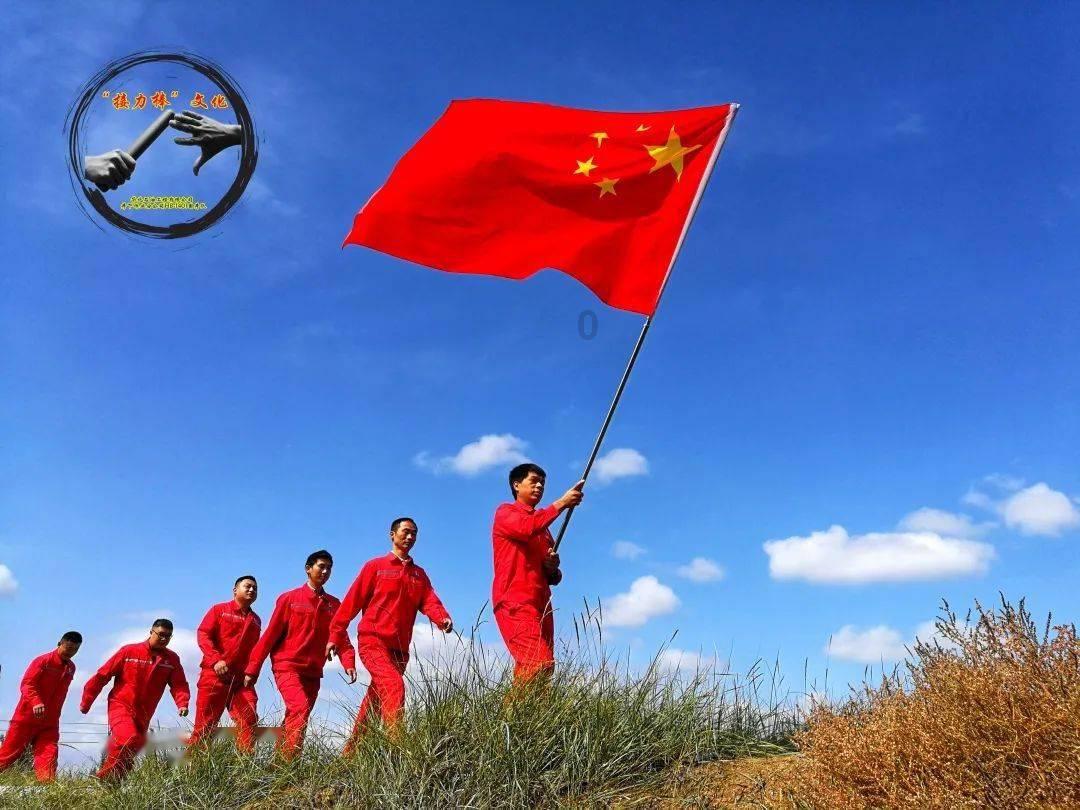 48岁古天乐至今未娶却没被催婚，陪父母拜年成集邮对象！