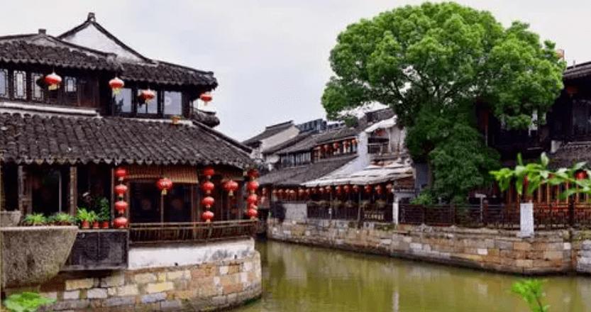 张家界市卫生健康委开展困难家庭青少年学子走访慰问活动