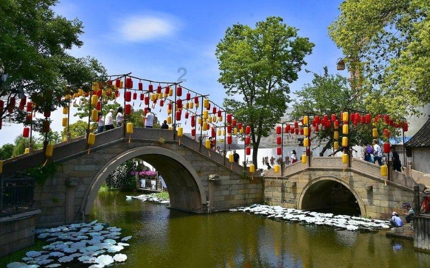 轻熟风单品：喇叭裤、阔腿裤、包臀裙、短裙，穿成温柔小姐姐